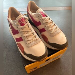 Gola indiana clb526fn205. Sneaker. Womens US 7. New in box.